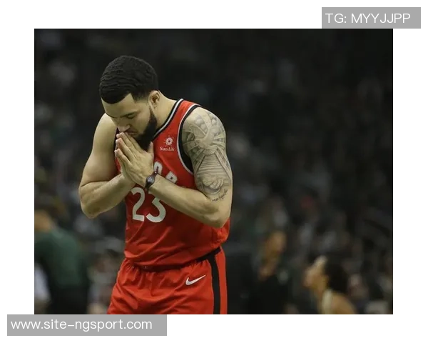 弗雷德范弗利特的篮球之路与职业生涯的辉煌成就探讨